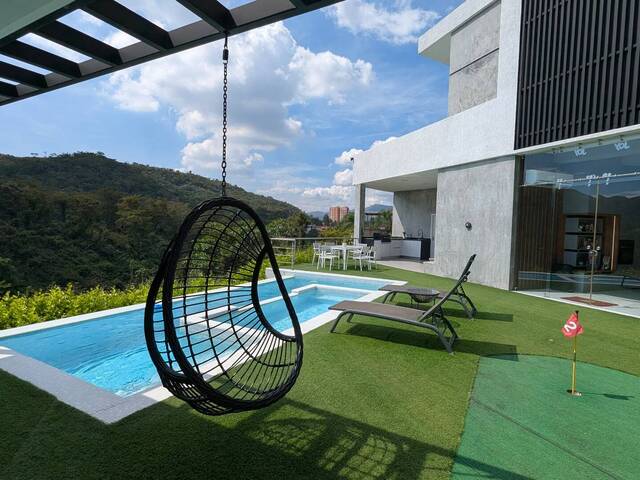 Venta en Lomas del Country Guataparo - Valencia