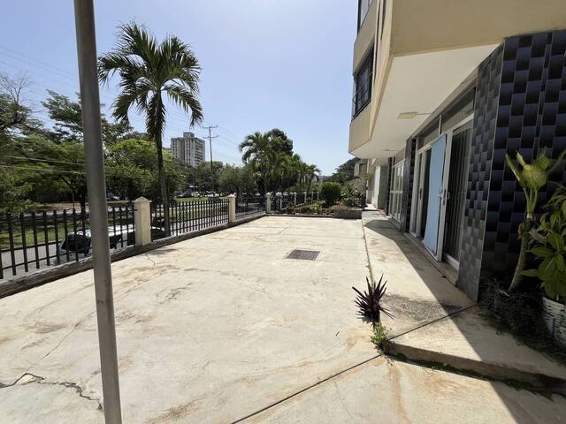 Local / Casa Comercial para Venta en Valencia - 3