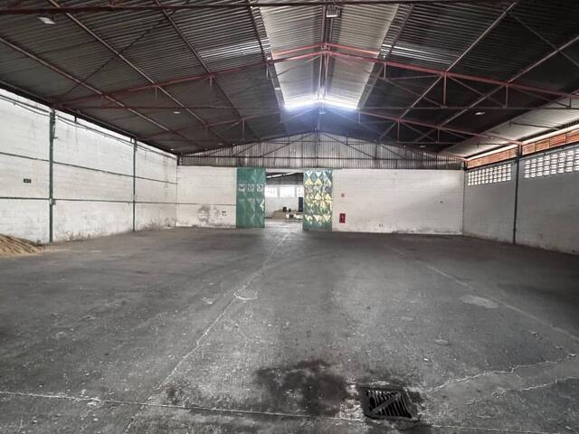 Galpón para Venta en Valencia - 4