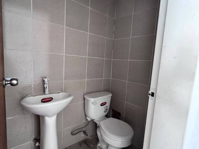 Local / Casa Comercial para Alquiler en Valencia - 5