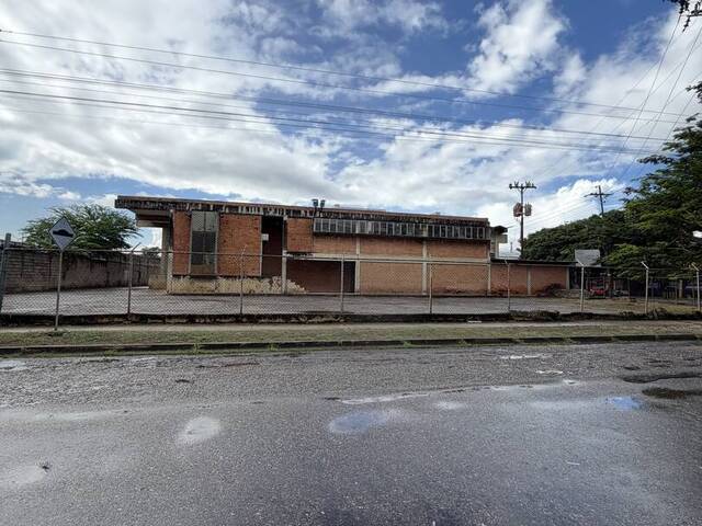 #32292 - Galpón para Alquiler en Valencia - G - 1