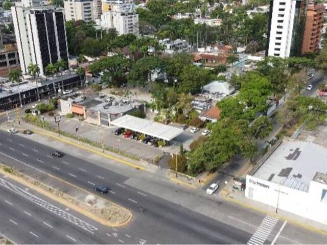 Venta en Av. Bolivar - Valencia