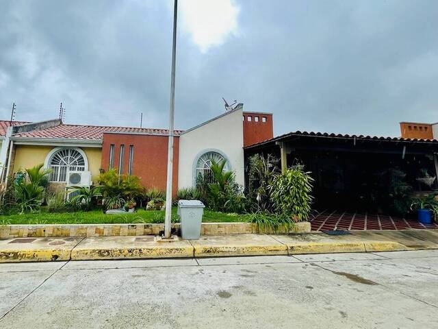 #243500 - Casa para Venta en San Diego - G