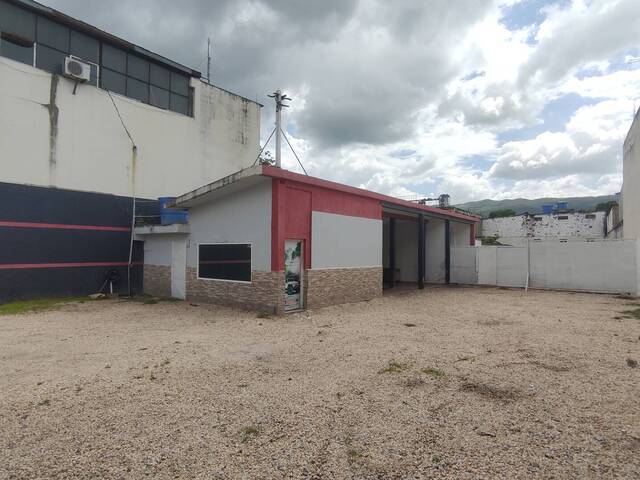 Local / Casa Comercial para Alquiler en  Naguanagua - 4