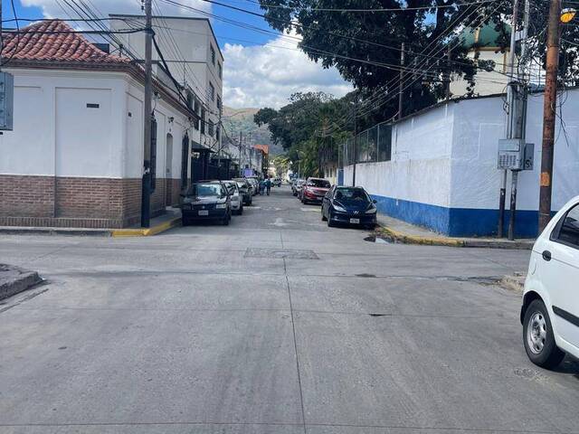 Local / Casa Comercial para Alquiler en  Naguanagua - 4
