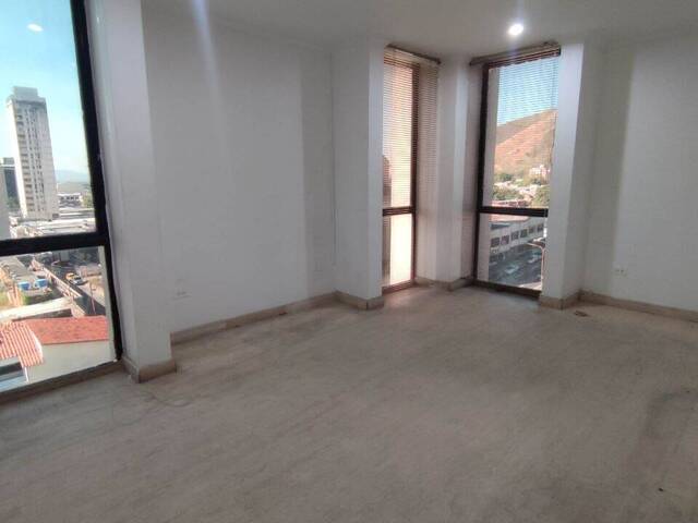 Venta en Avenida Cedeño - Valencia
