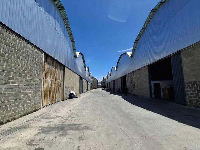 Venta en Zona Agro Industrial El Recreo - Valencia