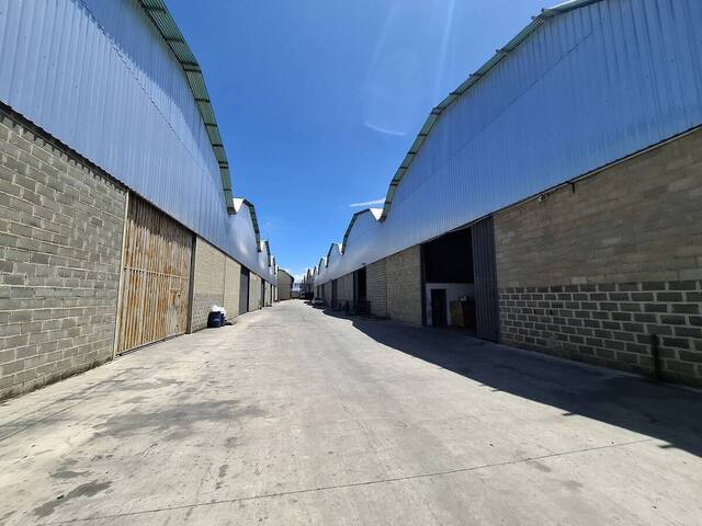 Venta en Zona Agro Industrial El Recreo - Valencia