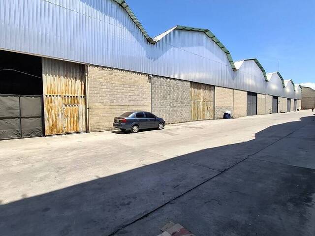 Venta en Zona Agro Industrial El Recreo - Valencia