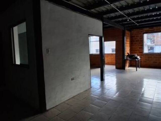 Edificio comercial para Venta en Valencia - 4