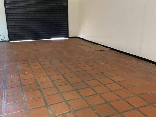 Local / Casa Comercial para Alquiler en  Naguanagua - 5