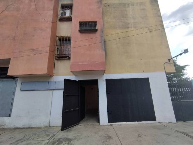 Local / Casa Comercial para Venta en  Naguanagua - 4