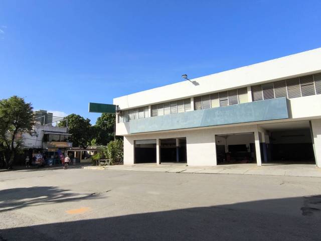 Local / Casa Comercial para Venta en  Naguanagua - 2
