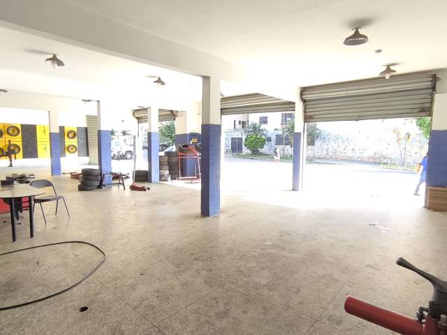 Local / Casa Comercial para Venta en  Naguanagua - 3