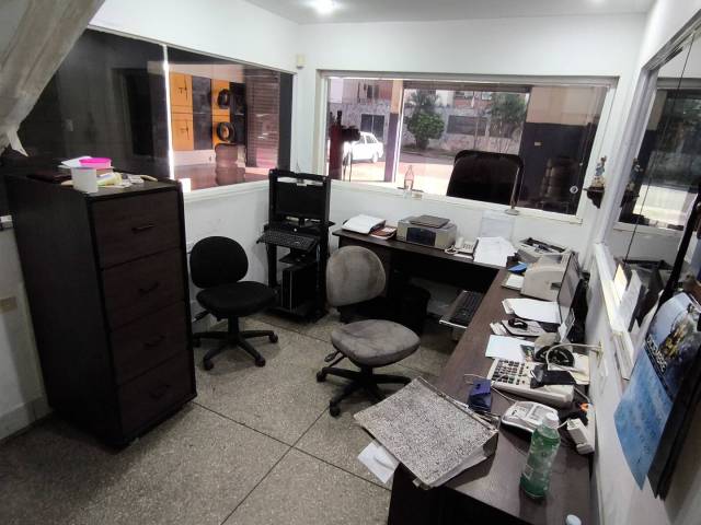 Local / Casa Comercial para Alquiler en  Naguanagua - 5